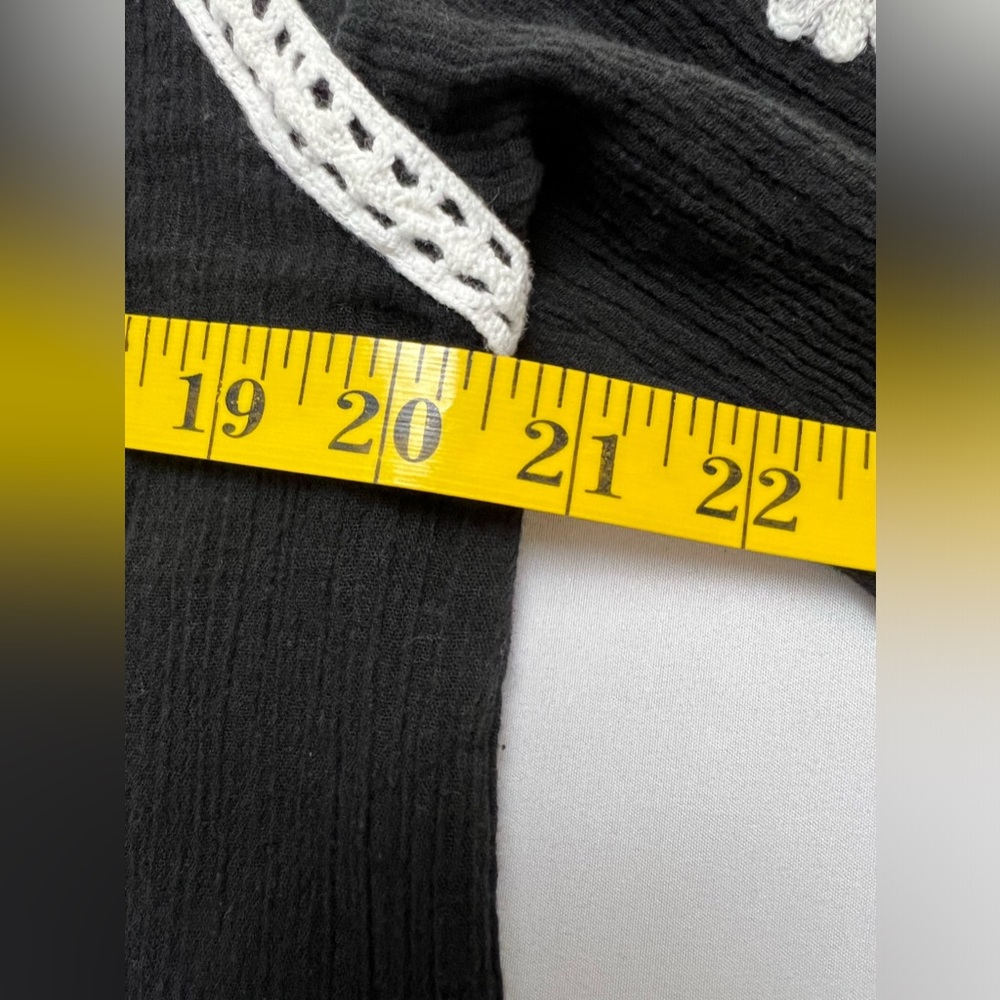 KC Khakis & Co Black & White Embroidered Boho Top - Picture 10 of 13